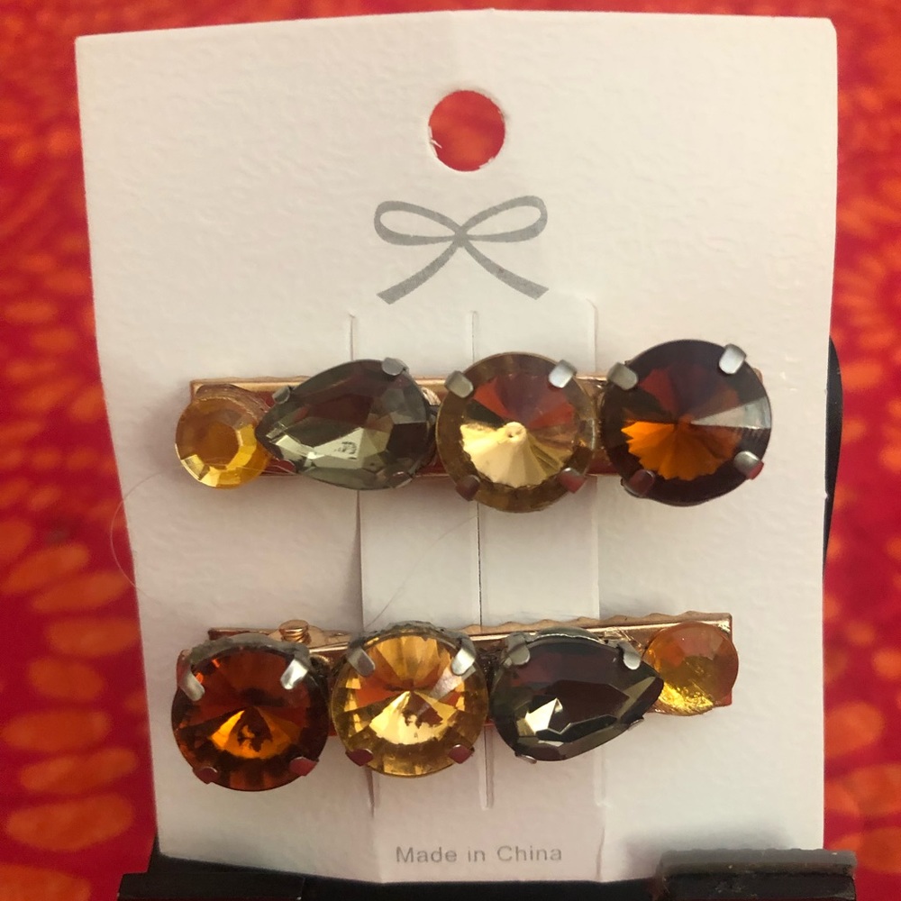 Hair Clips - Picture 2 of 3